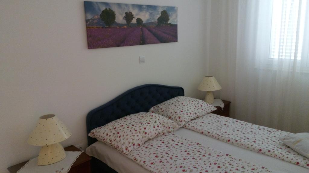 Apartment Z&E Trogir Exteriör bild